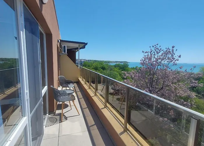 Апартамент Sofi's Harmony Бургас